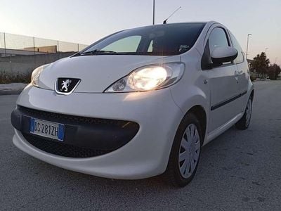 Usata Peugeot 107 Access 68 CV (50 kW) 2009 Utilitaria