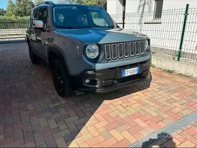 Usata Jeep Renegade 140 CV (102 kW) 2015 Grigio SUV