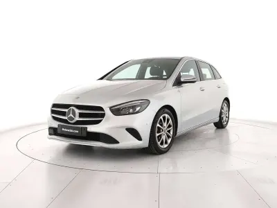 Usata Mercedes B160 109 CV (80 kW) 2019 Argento Monovolume