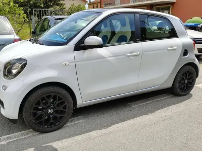 Usata Smart ForFour Passion 71 CV (52 kW) 2017 Bianco Utilitaria