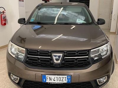 Usata Dacia Sandero Comfort 75 CV (55 kW) 2018 Marrone Berlina