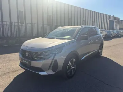 Usata Peugeot 5008 Allure 131 CV (96 kW) 2024 Grigio SUV