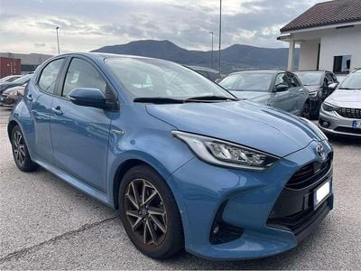 Usata Toyota Yaris Hybrid Trend 92 CV (67 kW) 2020 Blu/azzurro Berlina