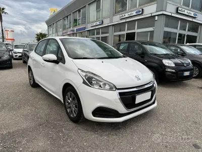 Occasion Peugeot 208 Active 68 PK (50 kW) 2018 Wit Hatchback