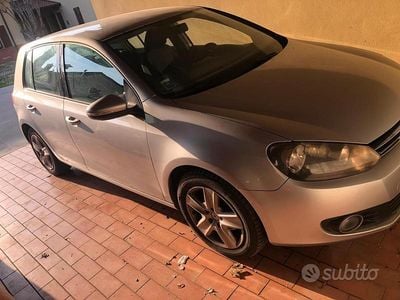 Usata VW Golf VI 105 CV (77 kW) 2010 Grigio Utilitaria
