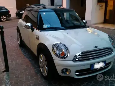 Usata Mini Cooper D 109 CV (80 kW) 2009 Bianco Utilitaria