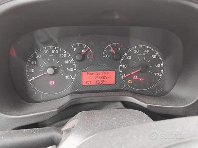 Usata Fiat Qubo Trekking 73 CV (53 kW) 2010 Rosso Monovolume
