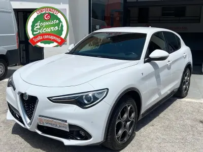 Usata Alfa Romeo Stelvio Ti 209 CV (153 kW) 2022 Bianco SUV