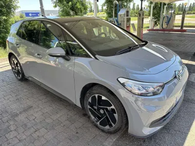 Usata VW ID.3 Life 69 kW (95 CV) 2023 Grigio Utilitaria