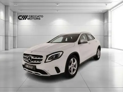 Usata Mercedes GLA180 122 CV (89 kW) 2019 Bianco SUV