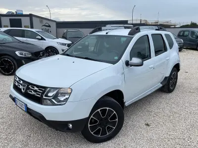 Usado Dacia Duster Prestige 110 CV (80 kW) 2016 Blanco SUV