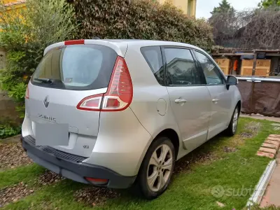 Usata Renault Scenic E-Tech 110 CV (80 kW) 2010 Grigio Monovolume