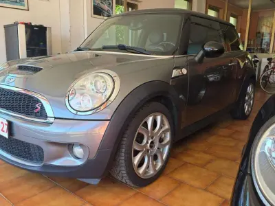 Usata Mini Cooper S 184 CV (135 kW) 2010 Antracite Utilitaria