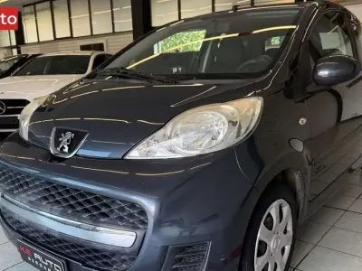 Usata Peugeot 107 Active 68 CV (50 kW) 2009 Grigio Utilitaria