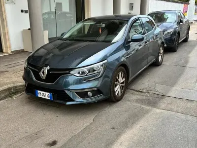 Usata Renault Mégane IV 110 CV (80 kW) 2017 Grigio Berlina