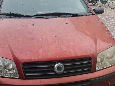 Usata Fiat Punto 80 CV (58 kW) 2013 Rosso Utilitaria