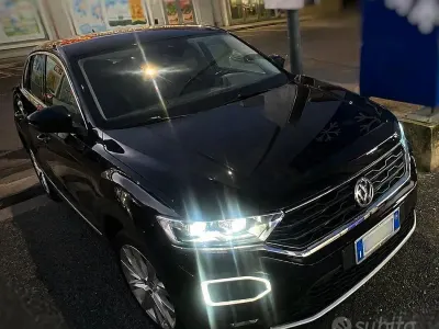 Usata VW T-Roc Advance 116 CV (85 kW) 2019 Nero SUV