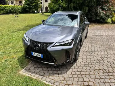 Usata Lexus UX Sport Line 145 CV (106 kW) 2020 SUV