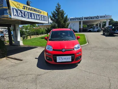 Usata Fiat Panda Lounge 95 CV (69 kW) 2018 Rosso Utilitaria
