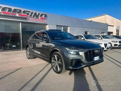 Usata Audi Q8 286 CV (210 kW) 2019 Grigio SUV