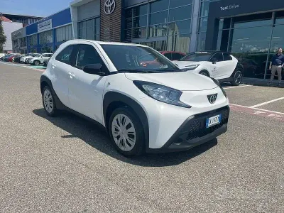 Usata Toyota Aygo X Active 72 CV (52 kW) 2022 Bianco SUV