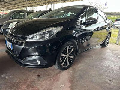 Usata Peugeot 208 Allure 82 CV (60 kW) 2017 Nero Utilitaria