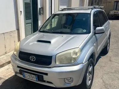 Usata Toyota RAV4 116 CV (85 kW) 2005 Grigio SUV