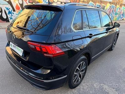Begagnad VW Tiguan Life 131 HK (96 kW) 2023 Svart SUV