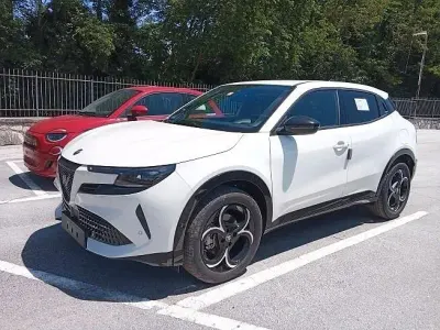 Nuova Alfa Romeo GT Junior Sprint 135 CV (99 kW) 2026 Bianco SUV
