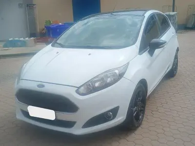 Usata Ford Fiesta 95 CV (69 kW) 2016 Bianco Utilitaria