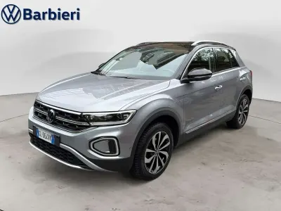 Usata VW T-Roc Style 150 CV (110 kW) 2023 Argento SUV