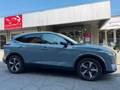 Usata Nissan Qashqai N-Connecta 140 CV (102 kW) 2022 Grigio SUV