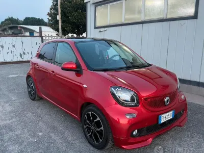 Usata Smart ForFour Passion 95 CV (69 kW) 2017 Rosso Utilitaria