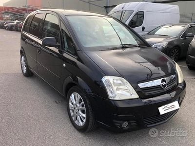 Usata Opel Meriva 90 CV (66 kW) 2010 Nero Monovolume