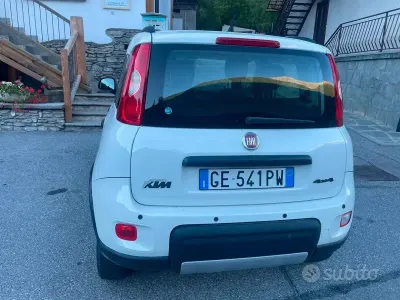 Usata Fiat Panda 4x4 85 CV (62 kW) 2021 Bianco Utilitaria