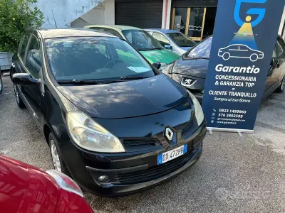Usata Renault Clio II Dynamique 85 CV (62 kW) 2009 Nero Berlina