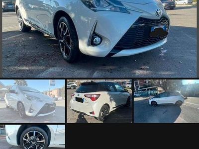 Usata Toyota Yaris 69 CV (50 kW) 2018 Bianco Utilitaria