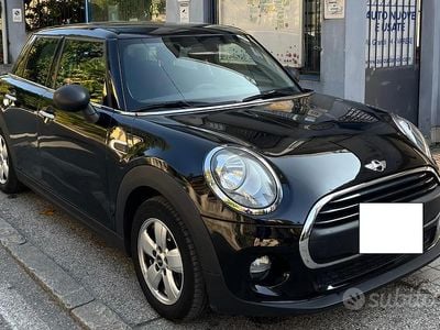Usata Mini ONE 75 CV (55 kW) 2016 Nero Utilitaria