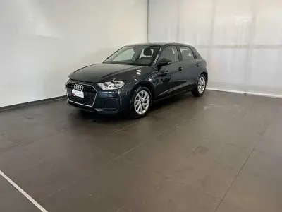 Usata Audi A1 Advanced Plus 110 CV (80 kW) 2022 Grigio manhattan metallizzato SUV