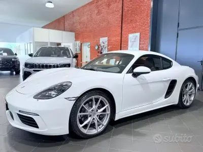 Usata Porsche 718 Cayman Chrono 300 CV (220 kW) 2020 Bianco Coupé