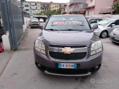 Usata Chevrolet Orlando 131 CV (96 kW) 2013 Grigio Monovolume