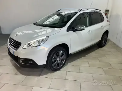 Usata Peugeot 2008 Allure 120 CV (88 kW) 2016 Bianco SUV