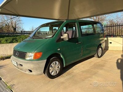 Usata Mercedes Vito 98 CV (72 kW) 1997 Verde Furgone