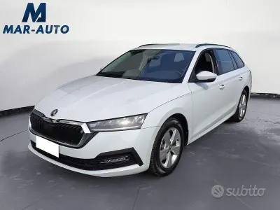 Usata Skoda Octavia Executive 150 CV (110 kW) 2022 Bianco Station wagon