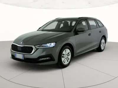 Usata Skoda Octavia Executive 116 CV (85 kW) 2023 Grigio graphite metallizzato Station wagon