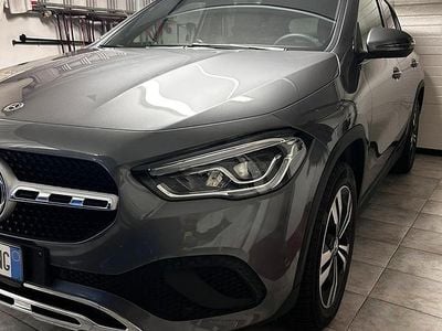 Usata Mercedes GLA200 150 CV (110 kW) 2020 Grigio SUV