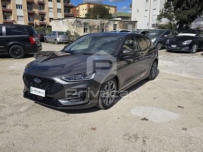 Usata Ford Focus ST-Line 125 CV (91 kW) 2023 Grigio Utilitaria