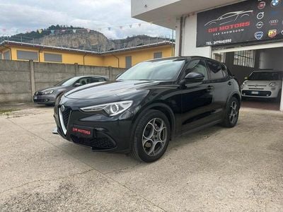 Nero Usata 2019 Alfa Romeo Stelvio Tech Edition SUV | 19.990 € (Buon prezzo)