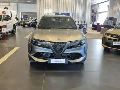 Nuova Alfa Romeo GT Junior Sprint 136 CV (100 kW) 2026 Grigio SUV