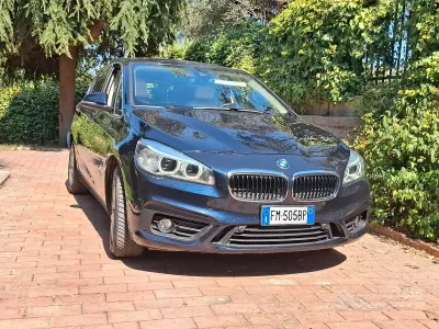 Usata BMW 218 Advantage 150 CV (110 kW) 2017 Bluazzurro Station wagon